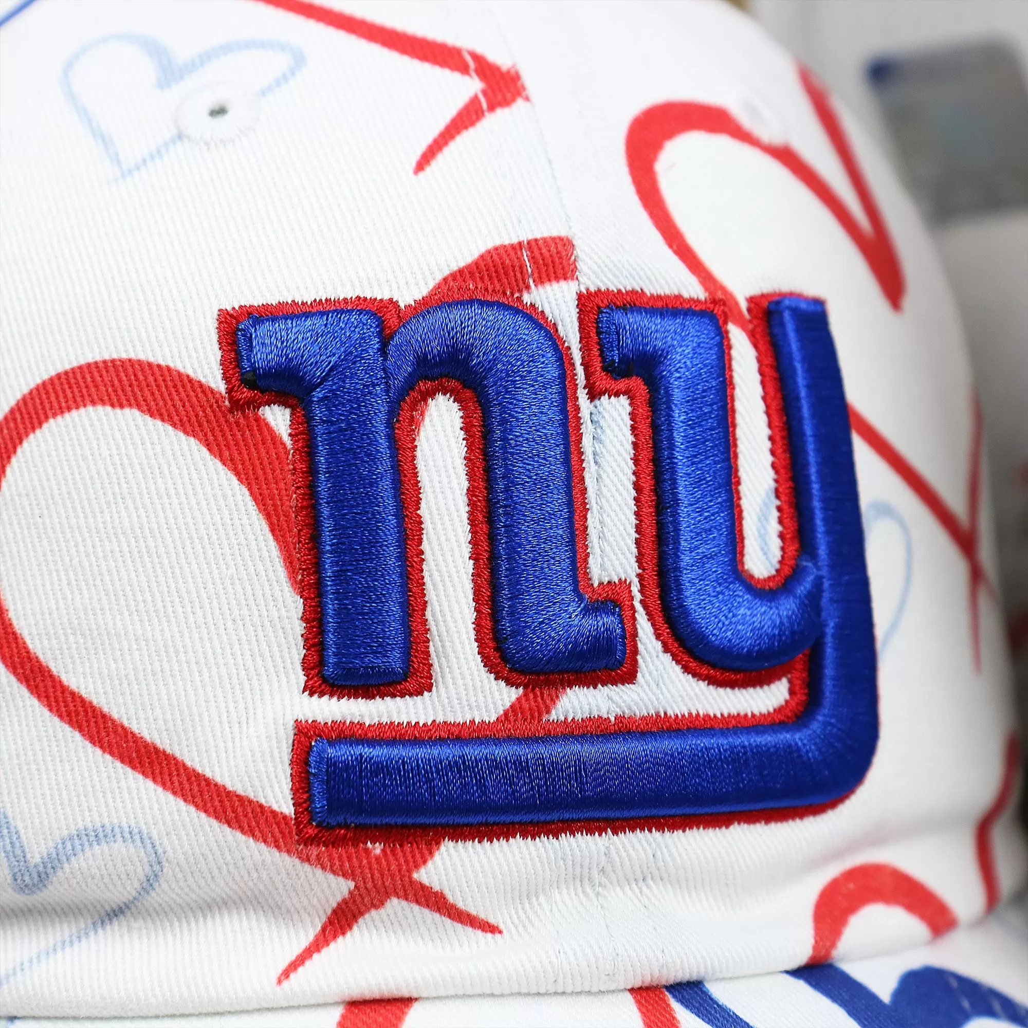 Kids New York Giants Hearts All Over Print Dad Hat | White Kid’s Dad Hat