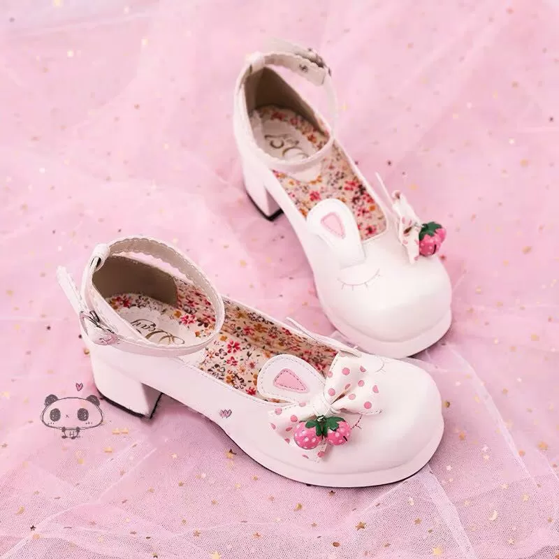 LOLITA EAR BELL SHOES BY50804