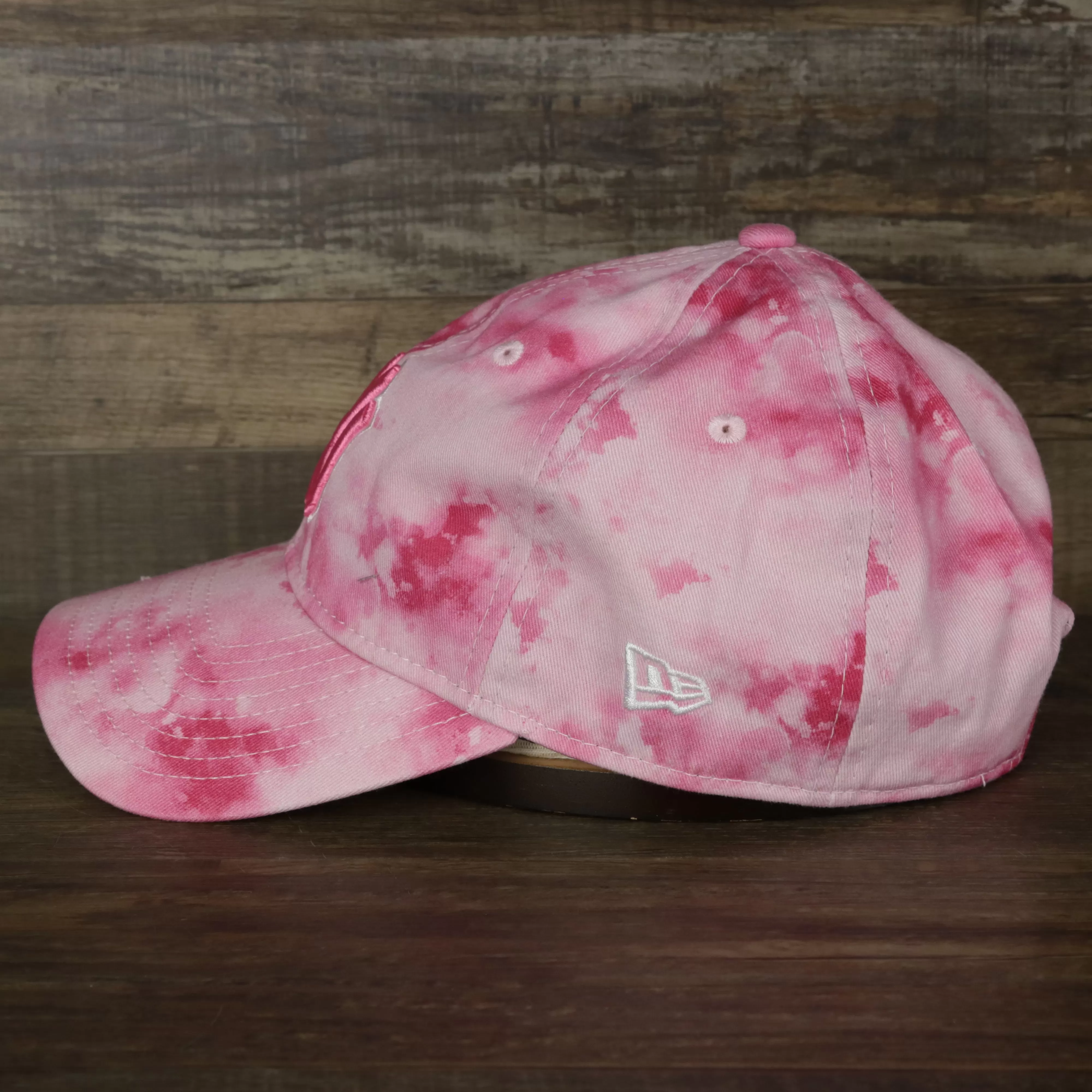 New York Yankees 2022 Mother’s Day On-Field 9Twenty Women’s Dad Hat | Pink Tye Dye